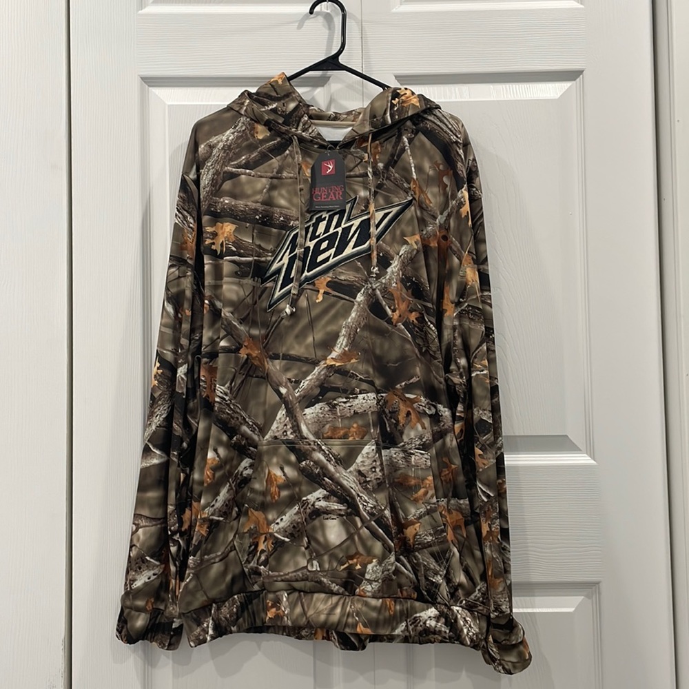 NWT. Mountain Dew Camo Hooded Sweatshirt.  Men’s XL